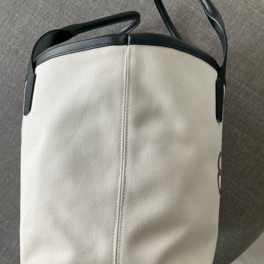 Balenciaga Tote JUMBO Ivory & Black Canvas Bag - Picture 6 of 13